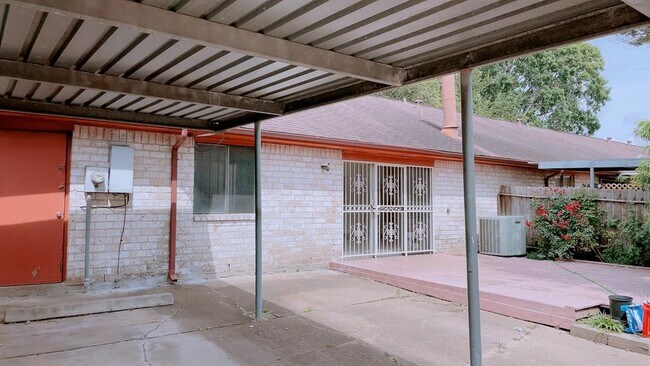 Foto del edificio - 7453 Cook Rd