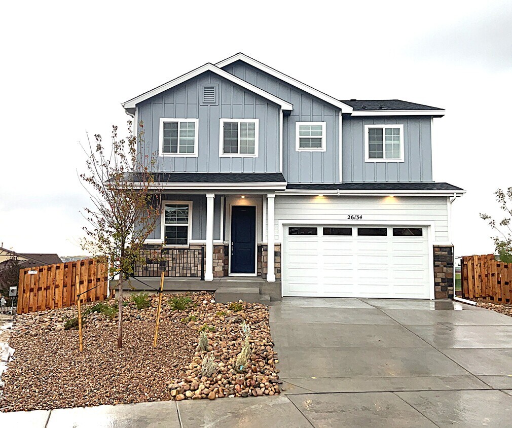 Foto principal - 26134 E Calhoun Pl