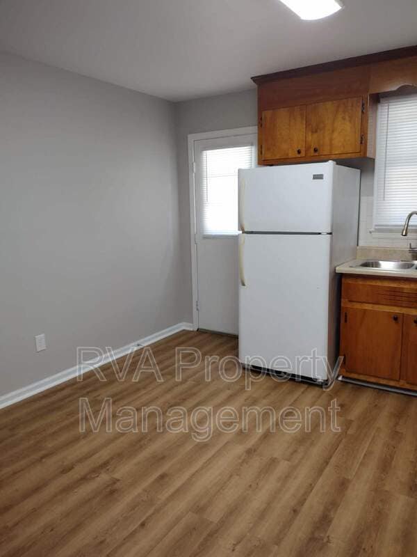 Building Photo - 5330 Jovern Dr