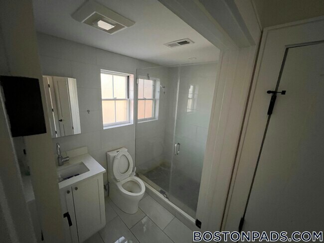 Foto del edificio - 12 Reedsdale St