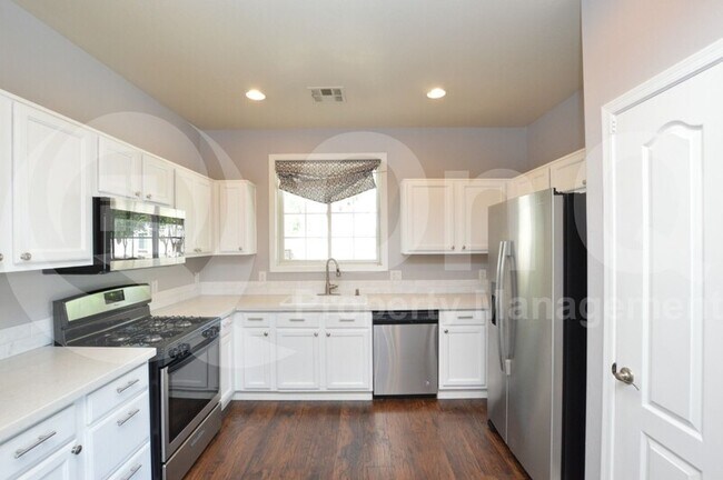 Foto del edificio - 3904 E Gideon Way