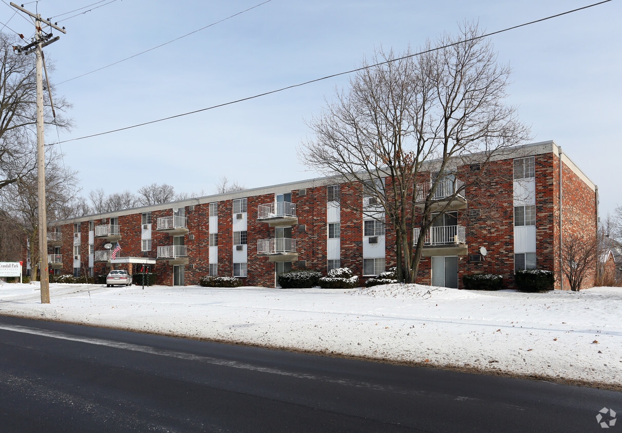 Primary Photo - Crandall Park Apartments