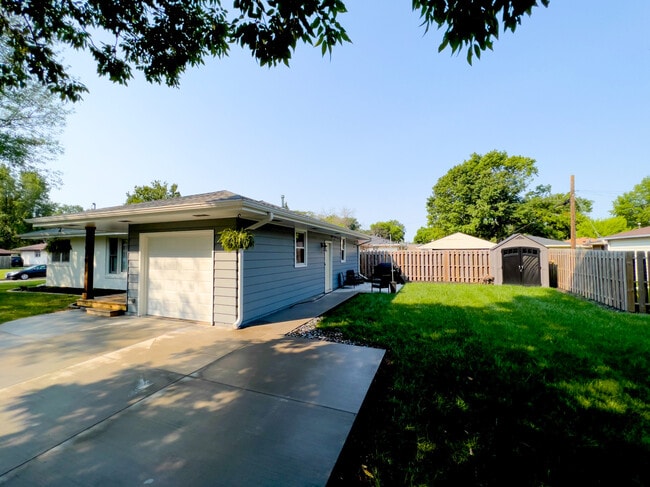 Side view - 4020 30th St