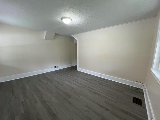 Building Photo - 267 Monocacy Dr