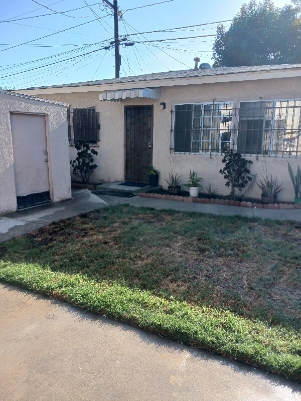 Foto principal - 8417 San Gabriel Ave