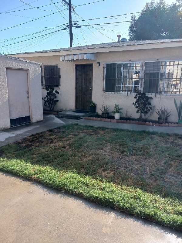 Primary Photo - 8417 San Gabriel Ave