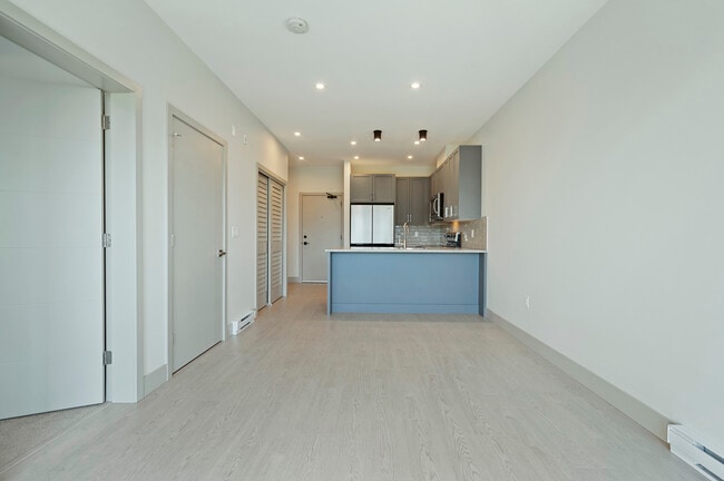 Building Photo - 45549-45549 Knight Rd