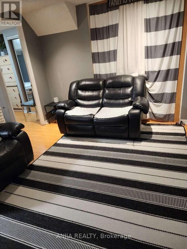 Building Photo - 81 Brimstone Crescent