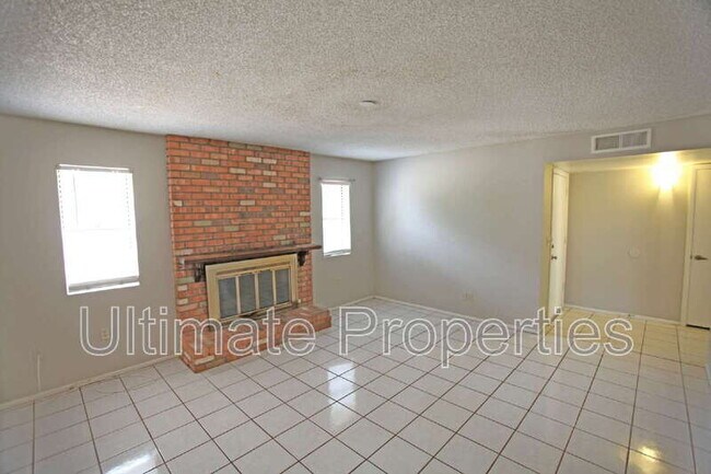 Foto del edificio - 2808 W Orangewood Ave