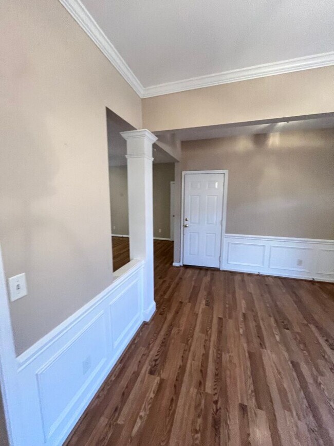 Foto del edificio - Lovely Townhome in gated community in Bren...