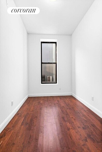 Building Photo - 2032 5th Ave