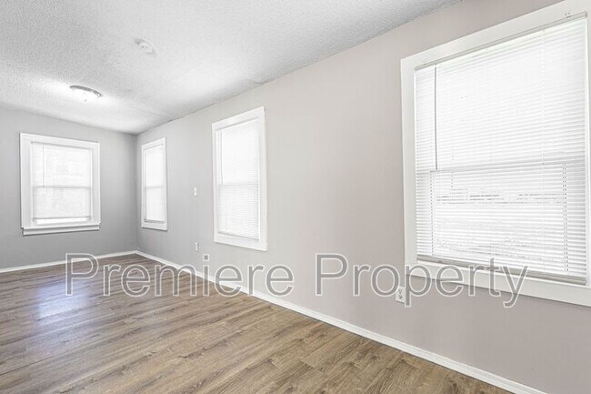 Foto del edificio - 4604 NE 47th St