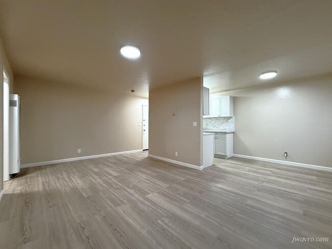 Building Photo - 690 Bradford St