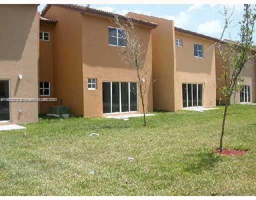 Foto del edificio - 687 SW 7th St