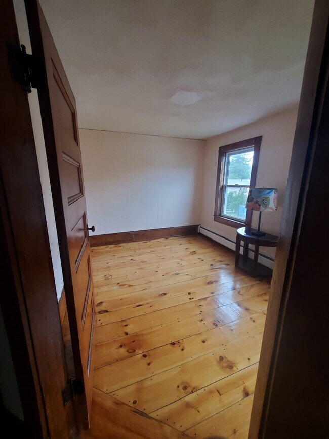 Bedroom #2 - 201 W Meadow Rd