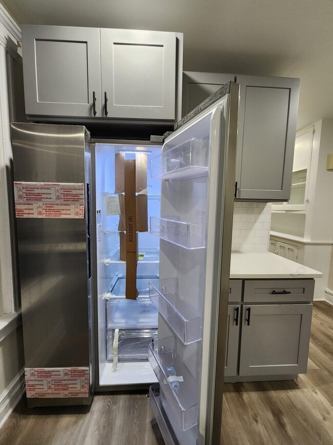 Building Photo - 65 Halstead St