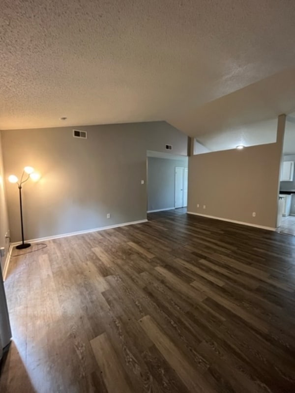 Foto del edificio - 5707 Fenway Dr