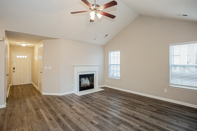 Building Photo - 8631 Bodkin Ct