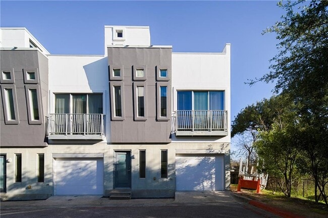 Foto del edificio - 4801 S Congress Ave