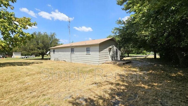 Building Photo - 4415 County Rd 1152