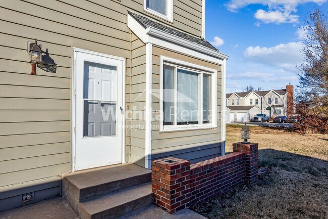 Building Photo - 9316 E Funston Ct