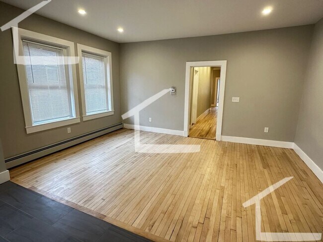 Building Photo - 1286 Commonwealth Ave #6F Boston MA 02134