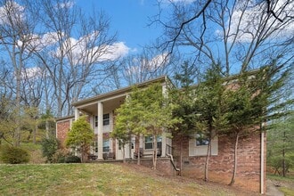 Building Photo - 15 Wildwood Ave