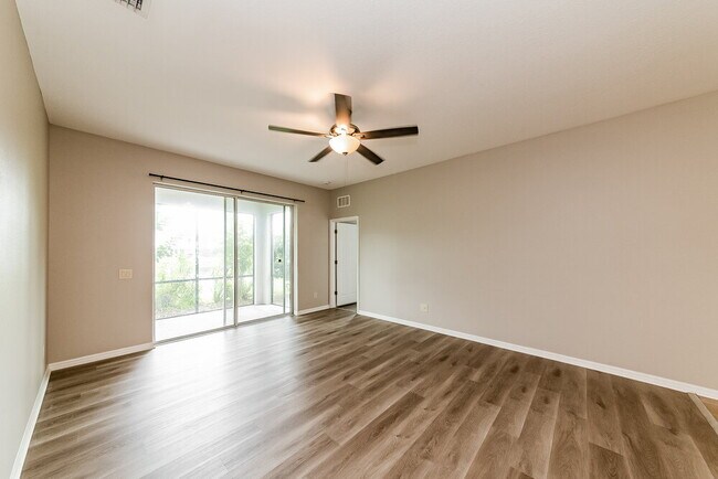 Foto del edificio - 9011 40th Ct E