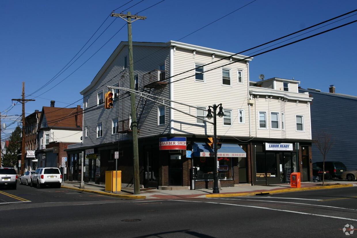 Primary Photo - 67-69 Passaic St