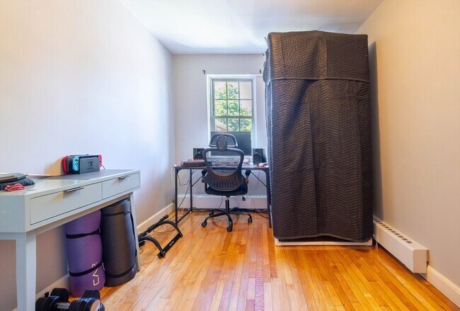 Foto del edificio - 33 Hammond Pond Pkwy