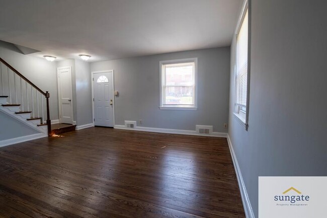 Foto del edificio - 831 N Chapel Gate Ln