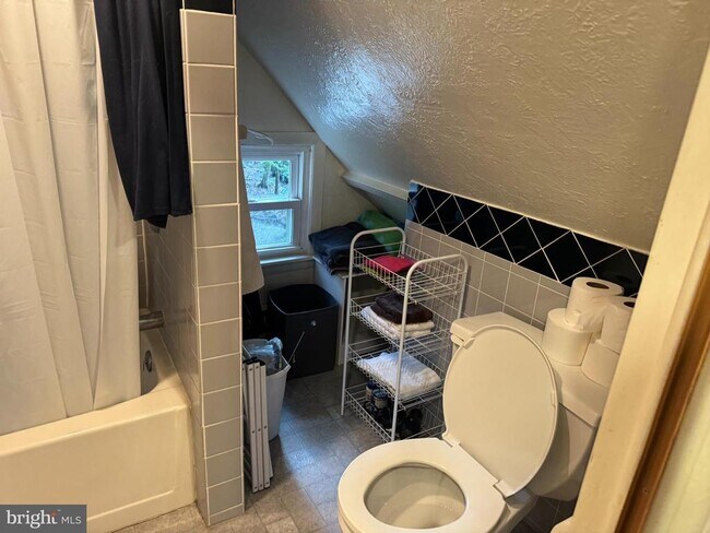 Foto del edificio - 2742 Hill Rd