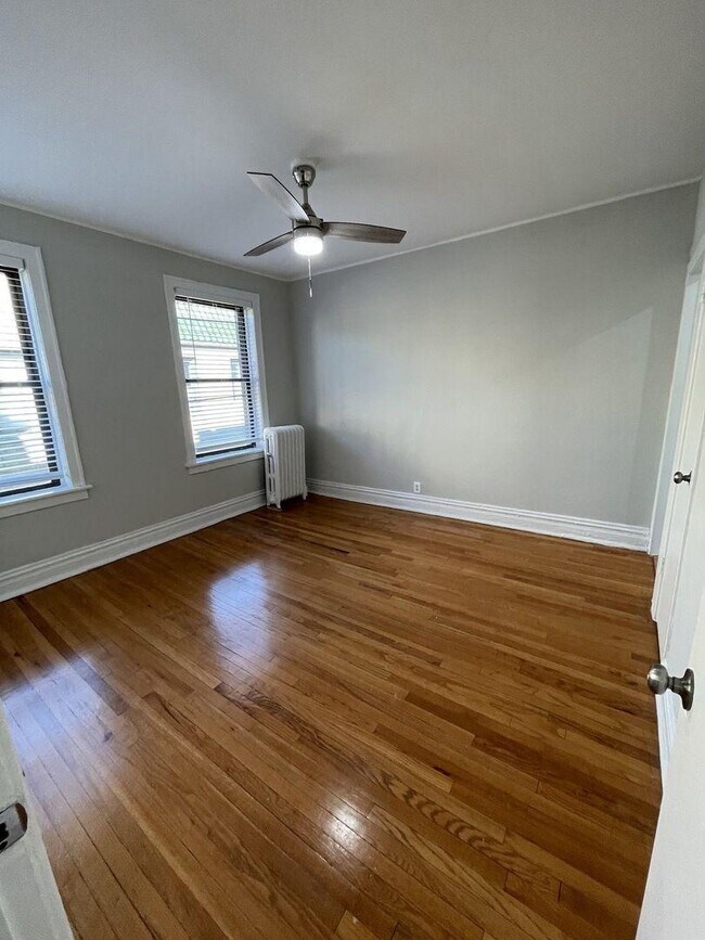 Foto del edificio - 1 bedroom in Chicago IL 60657