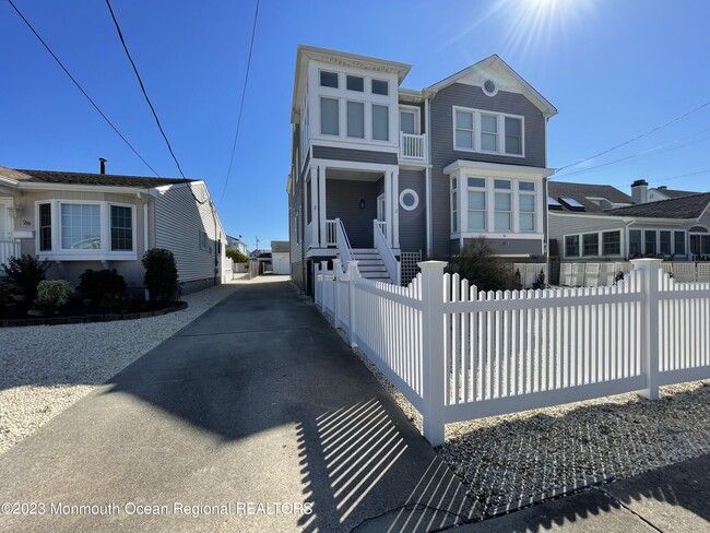 Building Photo - 30 Morton Dr