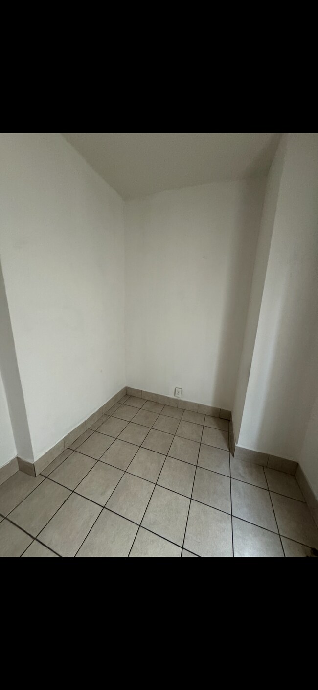 Foto del edificio - 30-17 34th St