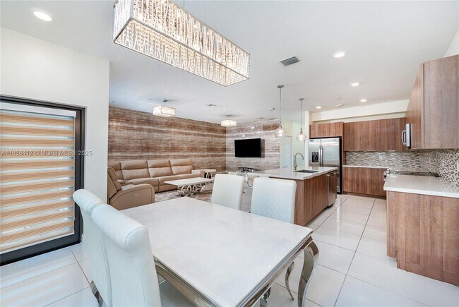 Foto del edificio - 4740 NW 84th Ct