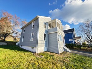 Building Photo - 145 Division St