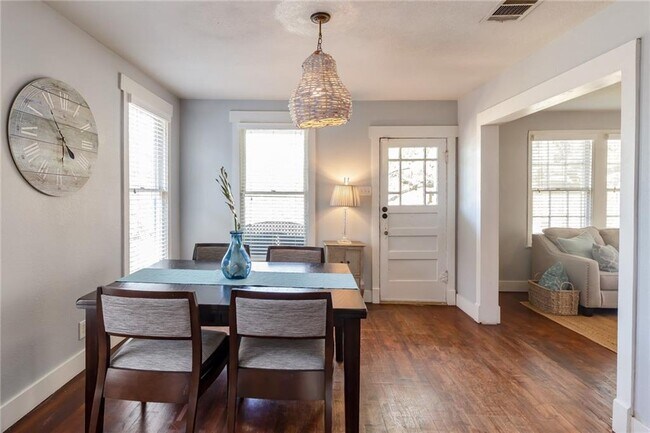 Foto del edificio - 203 Ben Howell Dr