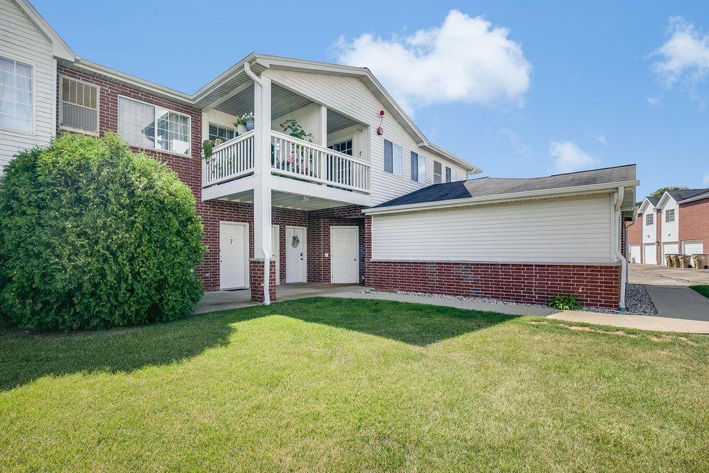 Foto principal - 8055 Lexington Pl