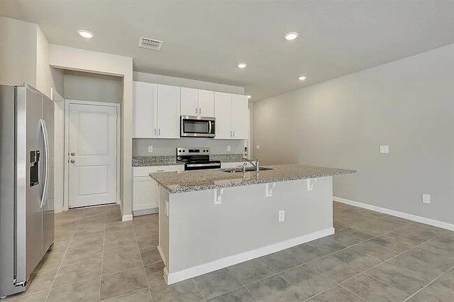 Foto del edificio - 5788 SE Edgewater Cir