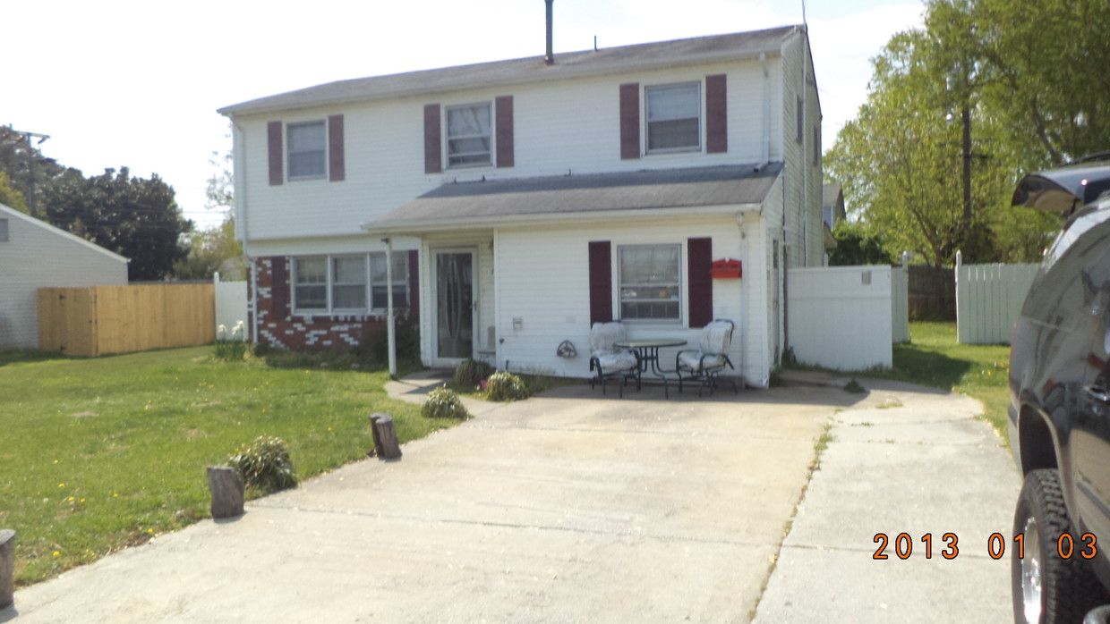 Primary Photo - 745 S Lynnhaven Rd