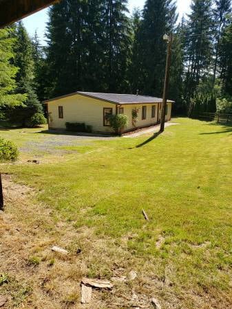 Building Photo - Tranquil Living in the Country
