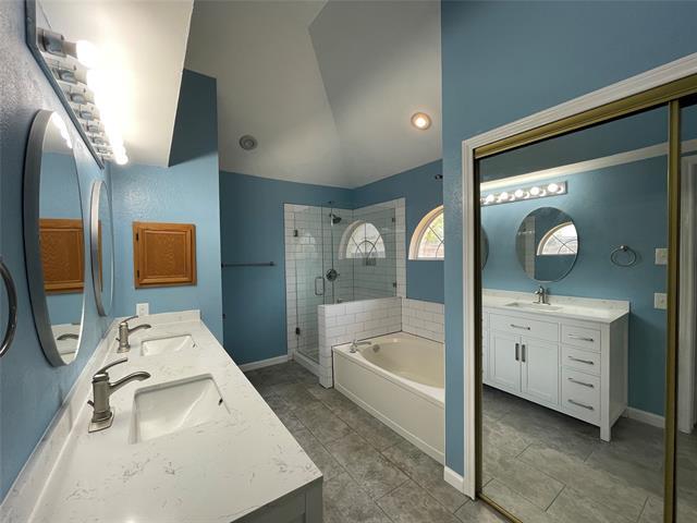 Building Photo - 8220 Woodstream Dr