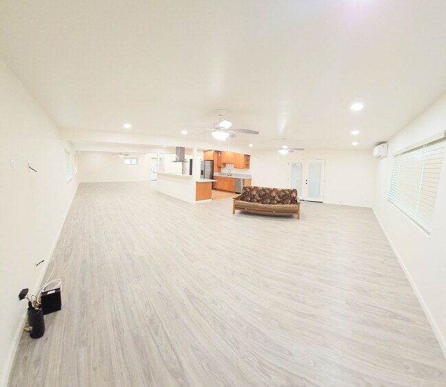 Building Photo - Mililani Town Completely Renovated 3 Bedro...