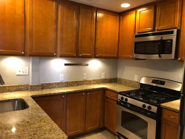 Foto del edificio - 1226 Saint Paul St