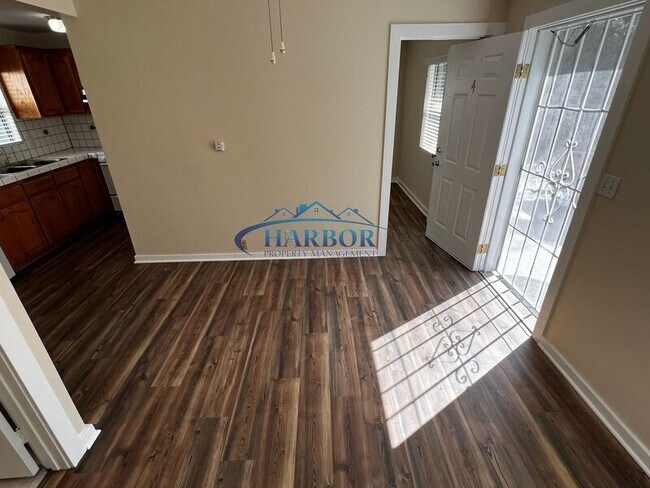 Foto del edificio - 1504 Madrid Ave