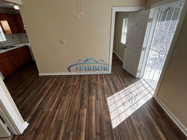 Building Photo - 1504 Madrid Ave