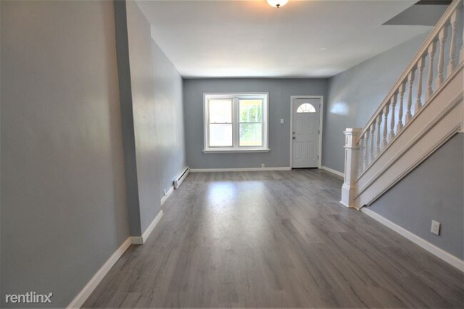 Foto del edificio - 4 br, 1 bath House - 322 Hanover Ave