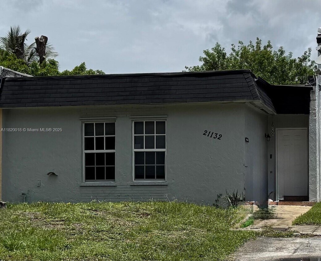 Primary Photo - 21132 NW 39th Ave