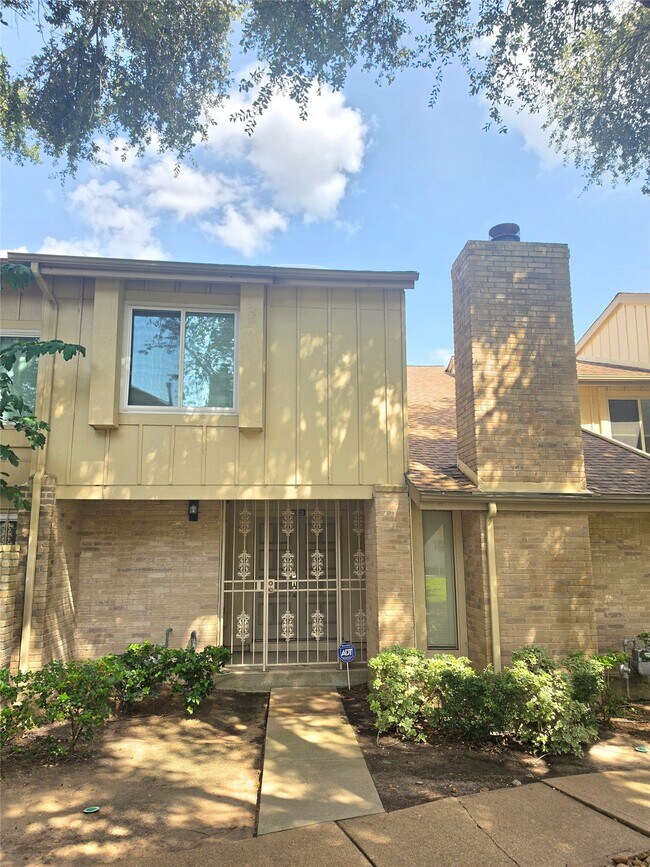 Building Photo - 13638 Garden Grove Ct